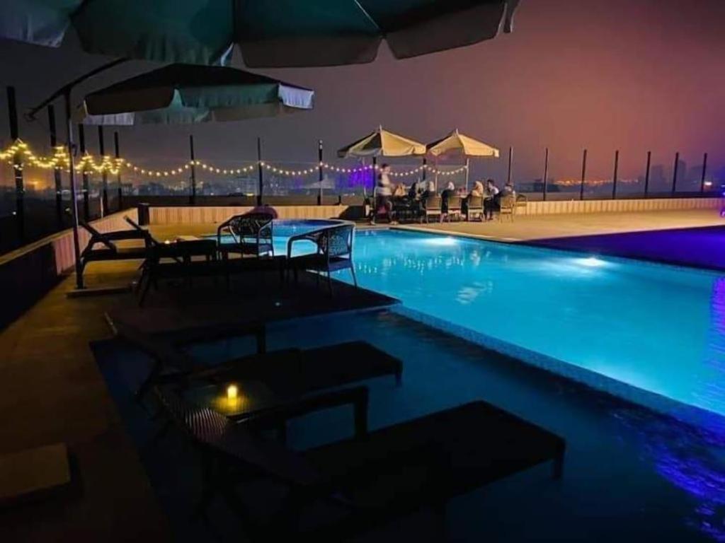 Hotel Tower Inn, Читагонг Екстериор снимка