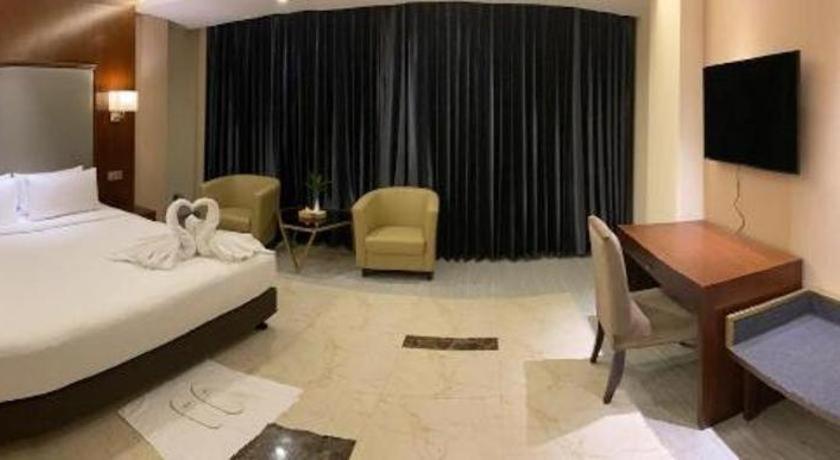 Hotel Tower Inn, Читагонг Екстериор снимка