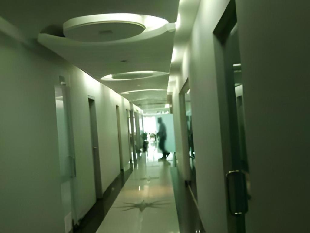 Hotel Tower Inn, Читагонг Екстериор снимка