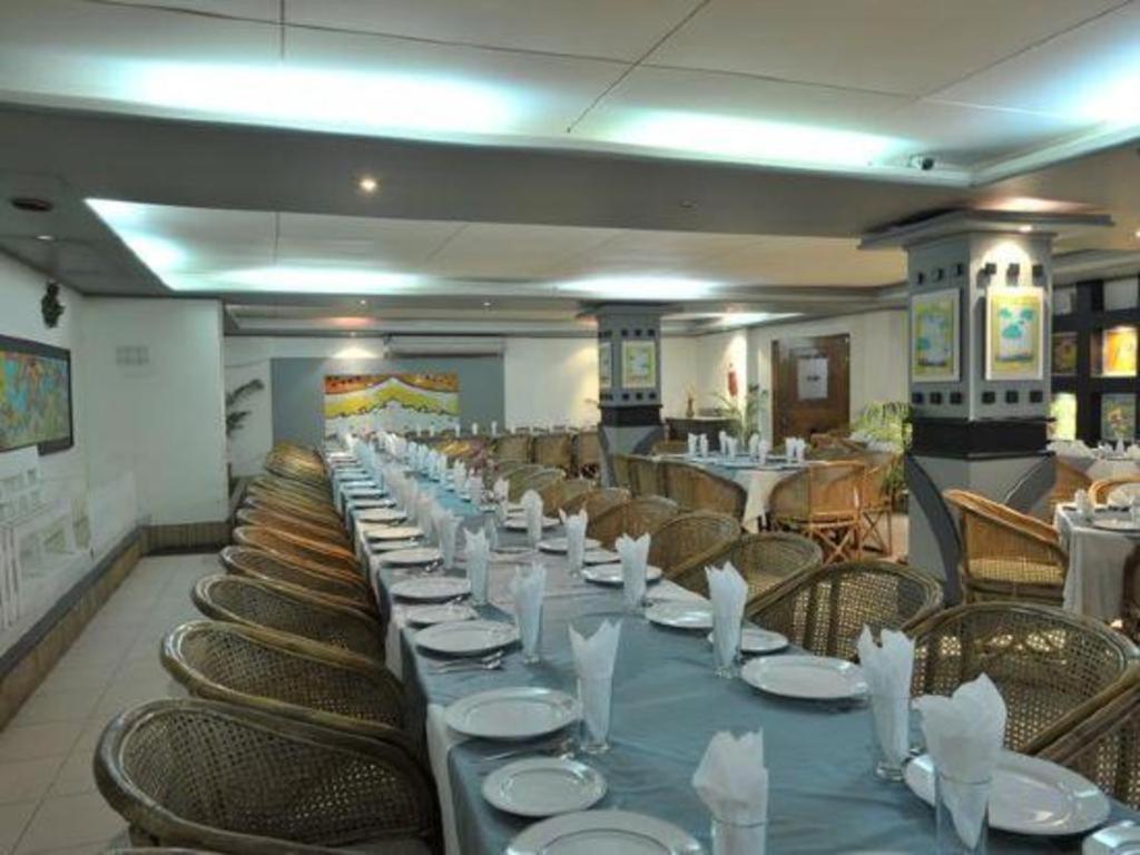 Hotel Tower Inn, Читагонг Екстериор снимка